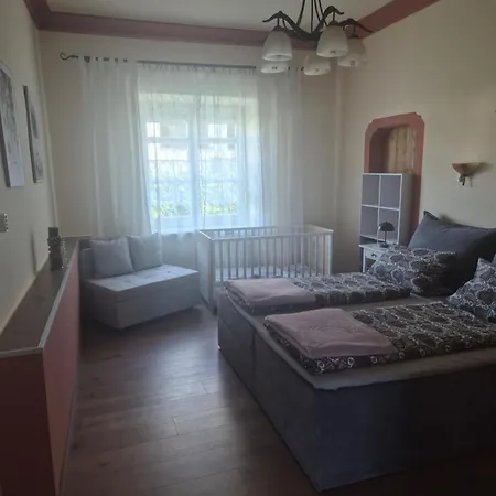 Meyer Apartmán *